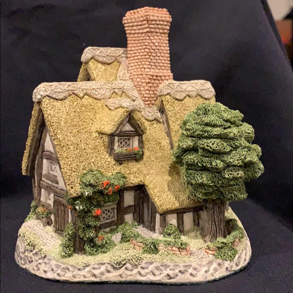 David Winter PILGRIM'S REST 4 1/2" w/ Box